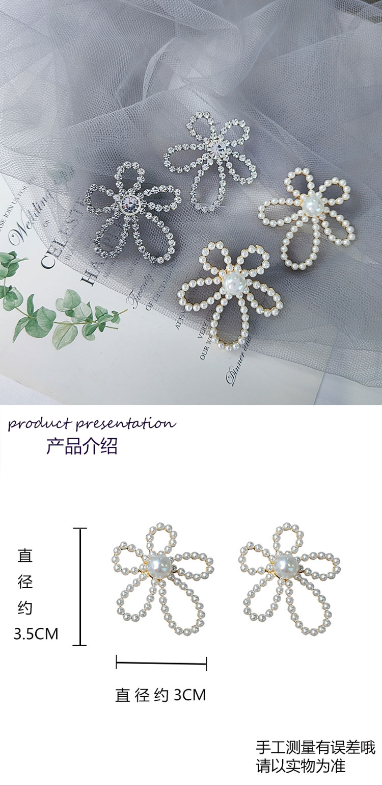 百搭氣質(zhì)法式珍珠花朵耳環(huán)批發(fā)